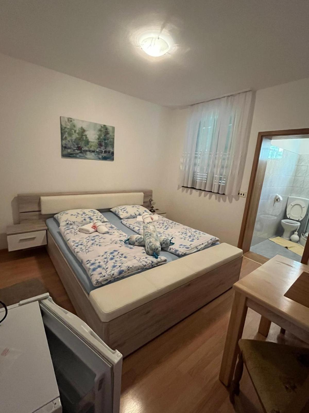 Guest House Stefanija Poljanak Luaran gambar
