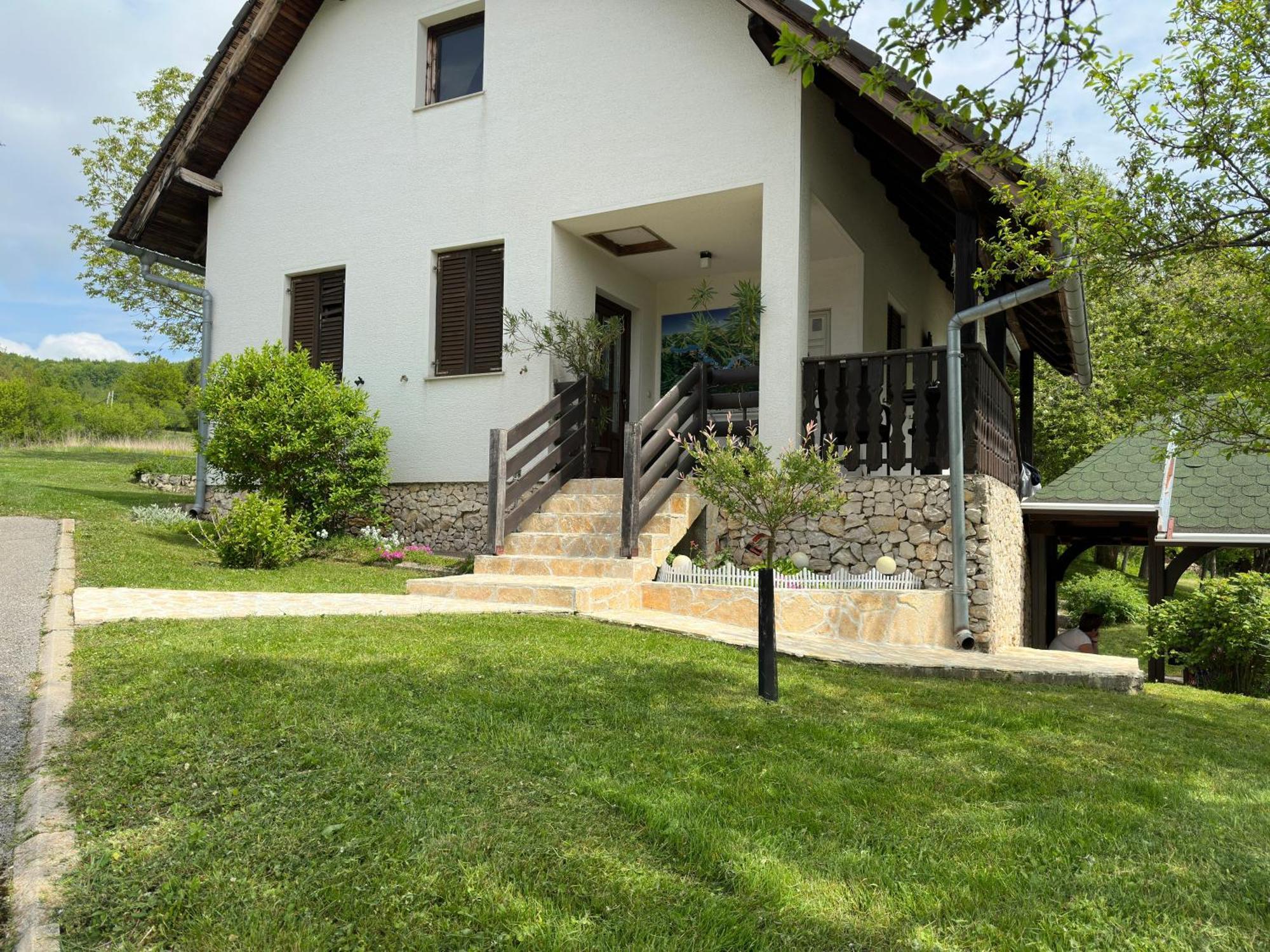 Guest House Stefanija Poljanak Luaran gambar